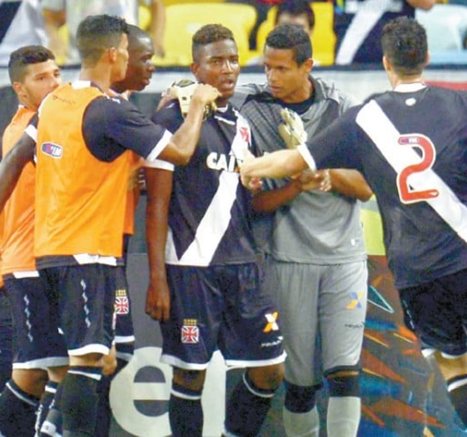 Thalles é confirmado como titular do Vasco para duelo com o Coritiba
