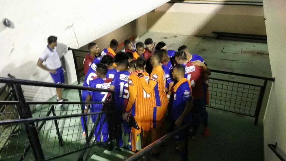 “Nossa torcida merece”, comemora treinador após classificação do Paraná na Copa do Brasil