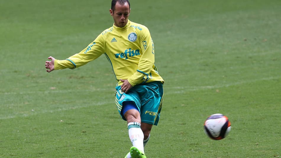 Estreia de Moisés ou Guerra? Sem Tchê Tchê, dupla pode jogar domingo