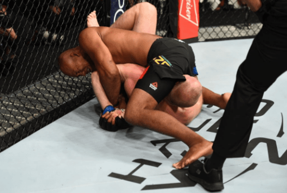 Jacaré brilha, finaliza Boetsch no primeiro round e provoca Bisping