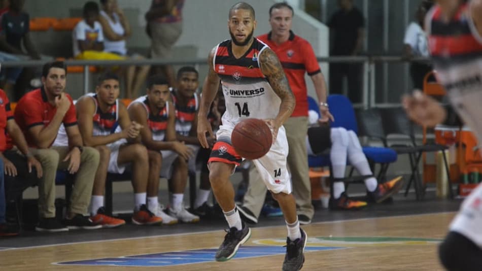 Universo/Vitória bate o Malvín na Liga Sul-Americana de basquete