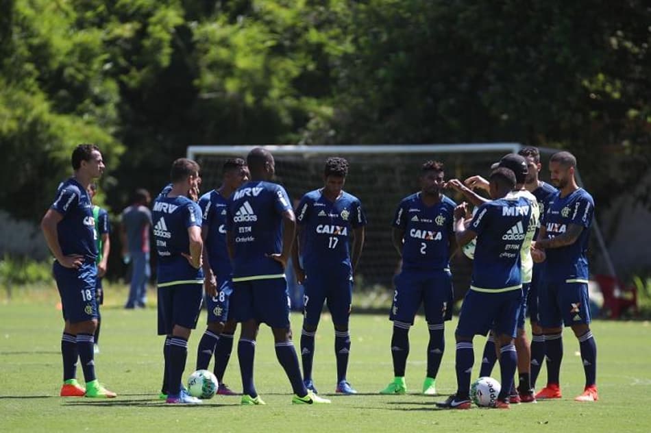 Zé Ricardo vai testar o elenco do Flamengo diante do América