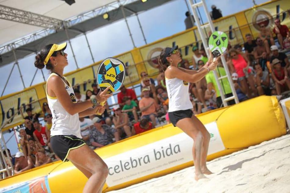Conhece o beach tennis? Campeãs fazem oficinas para promover esporte