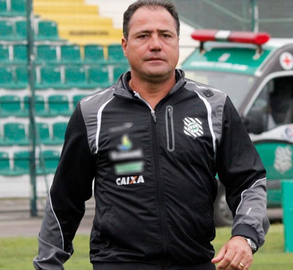 Figueirense anuncia Márcio Goiano como novo técnico