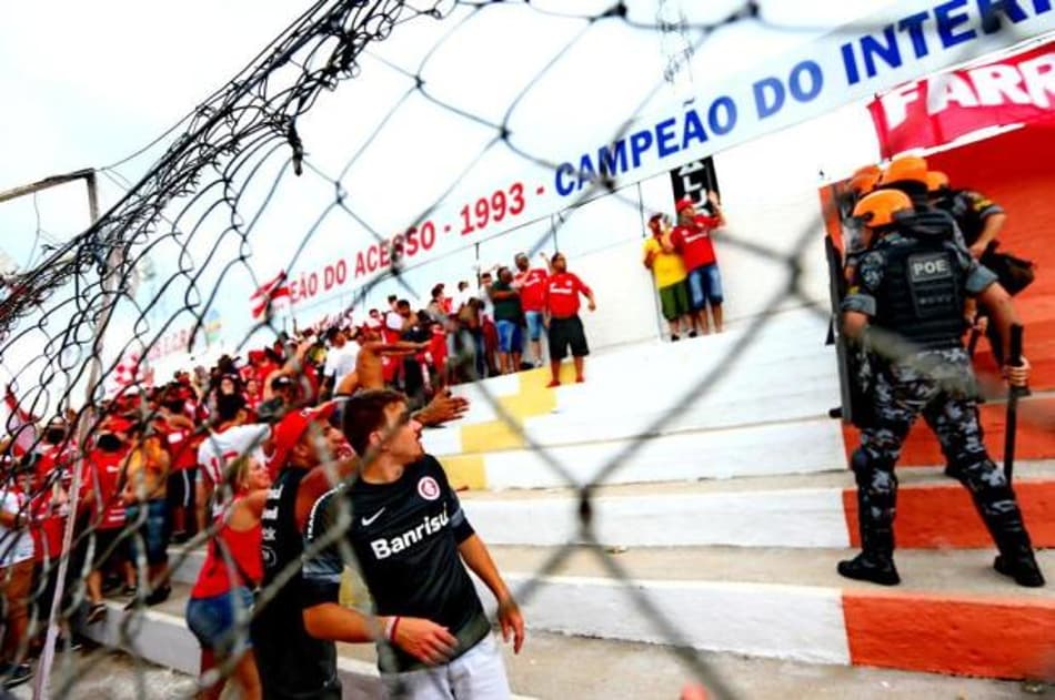 Por briga entre torcedores, Inter é punido pelo TJD-RS