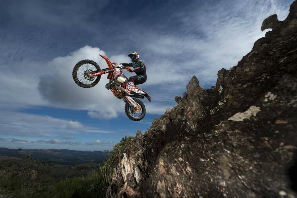 Brasileiro reforça preparação visando ao mundial de 'moto ao extremo'