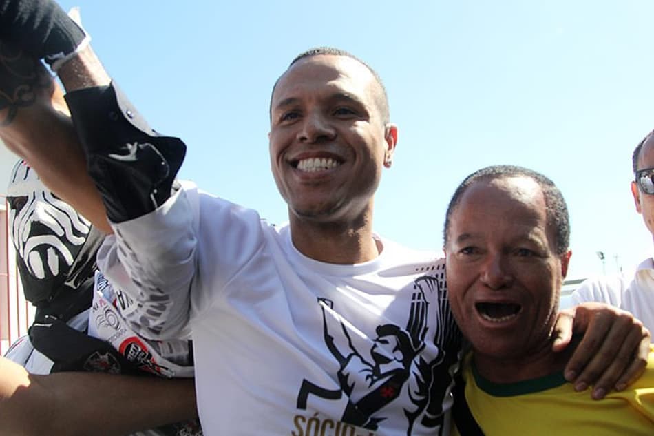 Fabuloso resolve? Vasco é o grande que mais finalizou mas o que menos marcou gols na Taça Guanabara