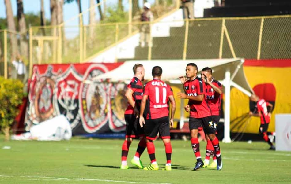 Copa do Brasil: Vitória sofre para se classificar e Lusa é eliminada