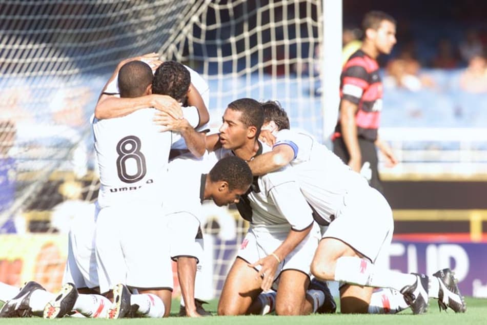 Wellington fez o gol vascaíno no empate com o Fla. Cruz-maltino ficou com título da Taça GB de 2003