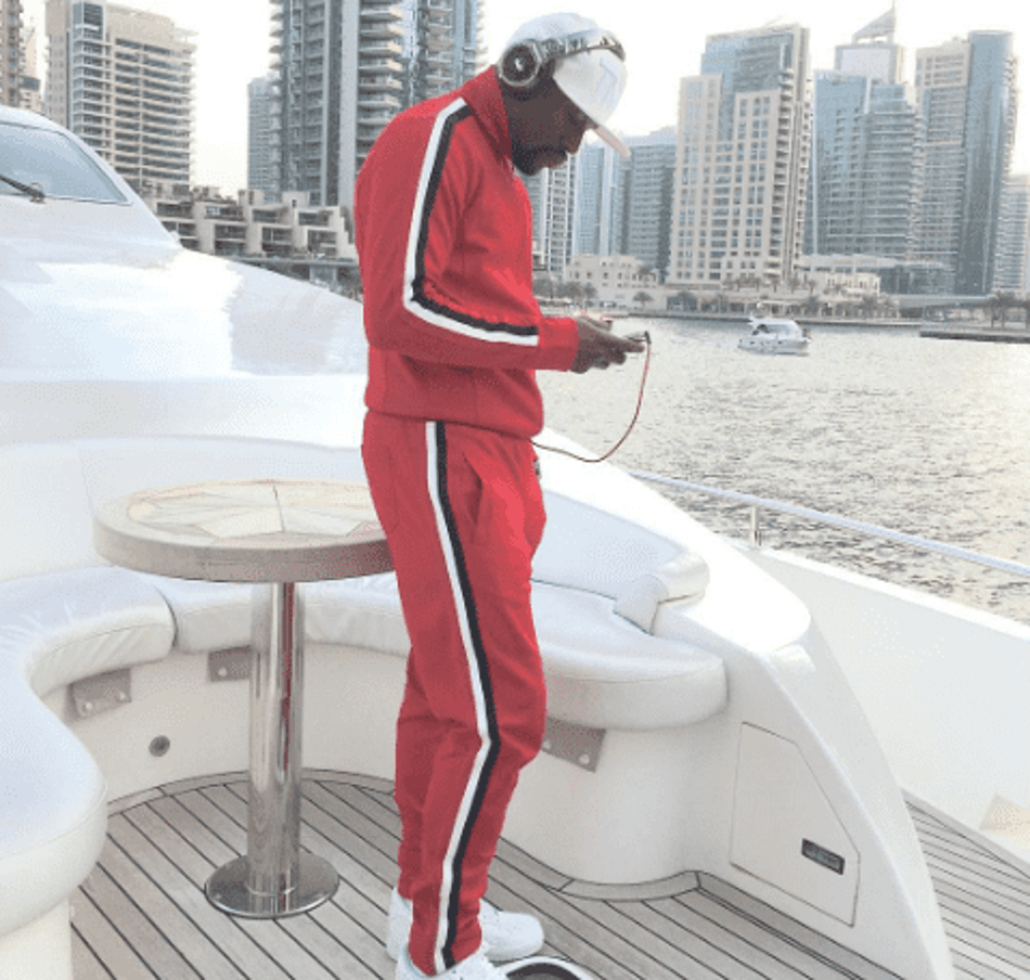 Ladrões invadem casa de Mayweather e levam US$ 150 mil em bens