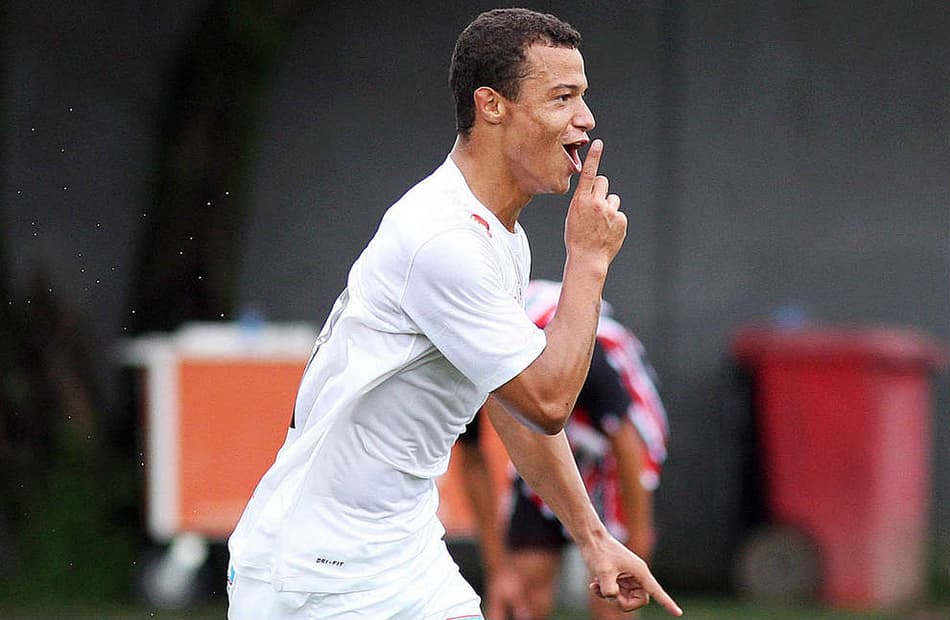 Blog da base: Corinthians registra contrato de atacante ex-Santos
