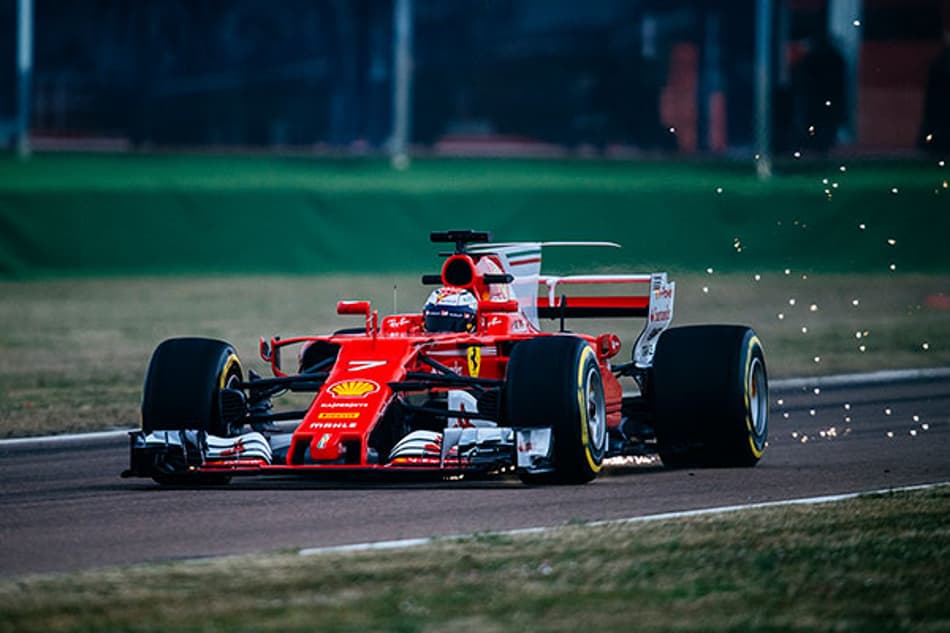 Sebastian Vettel fica impressionado com a Ferrari SF70-H