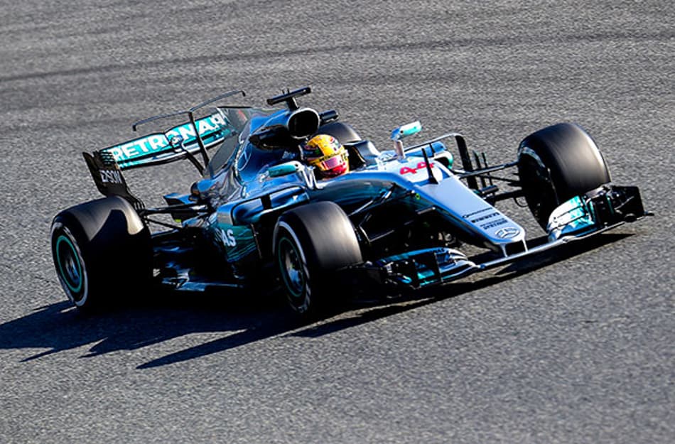 Hamilton lidera primeiro dia em Barcelona; Massa foi 3º
