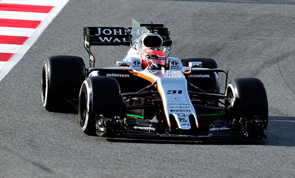 Esteban Ocon impressionado com a alta velocidade nas curvas