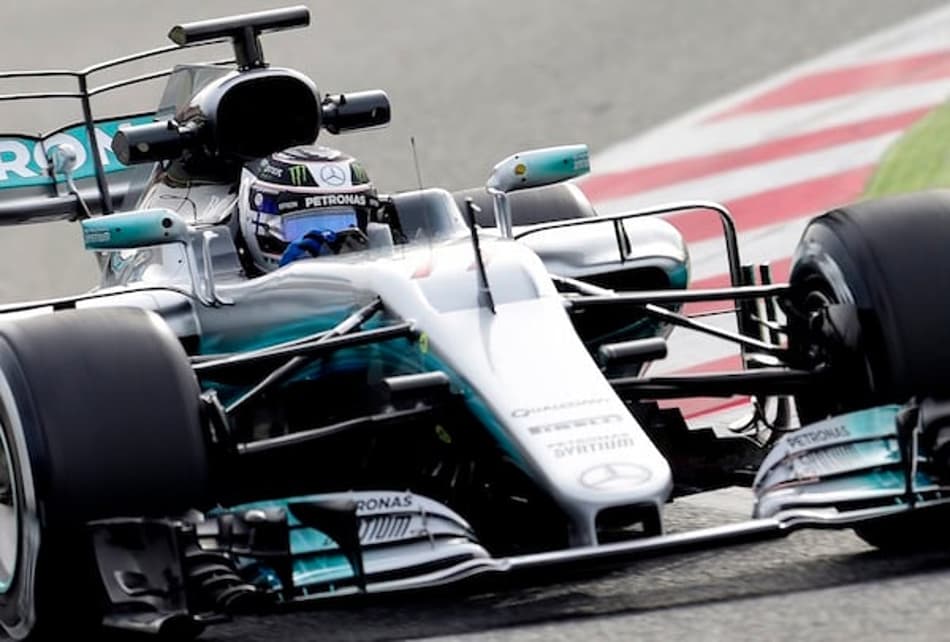Com tempo da manhã, Bottas lidera quarta-feira em Barcelona