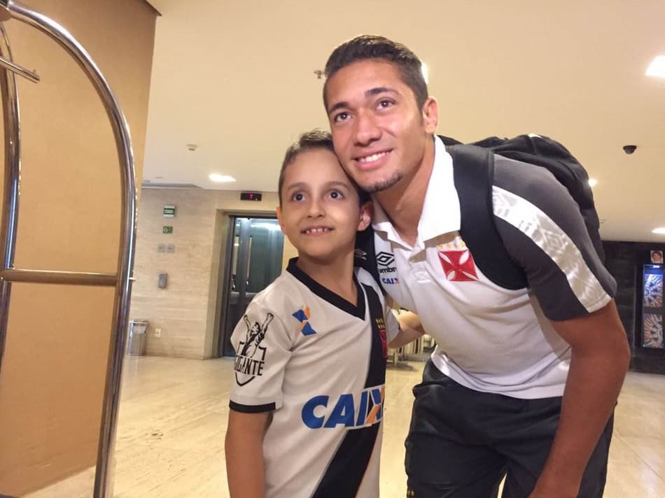 ‘Merecem respeito’: Jean fala sobre a torcida do Vasco e faz convocação