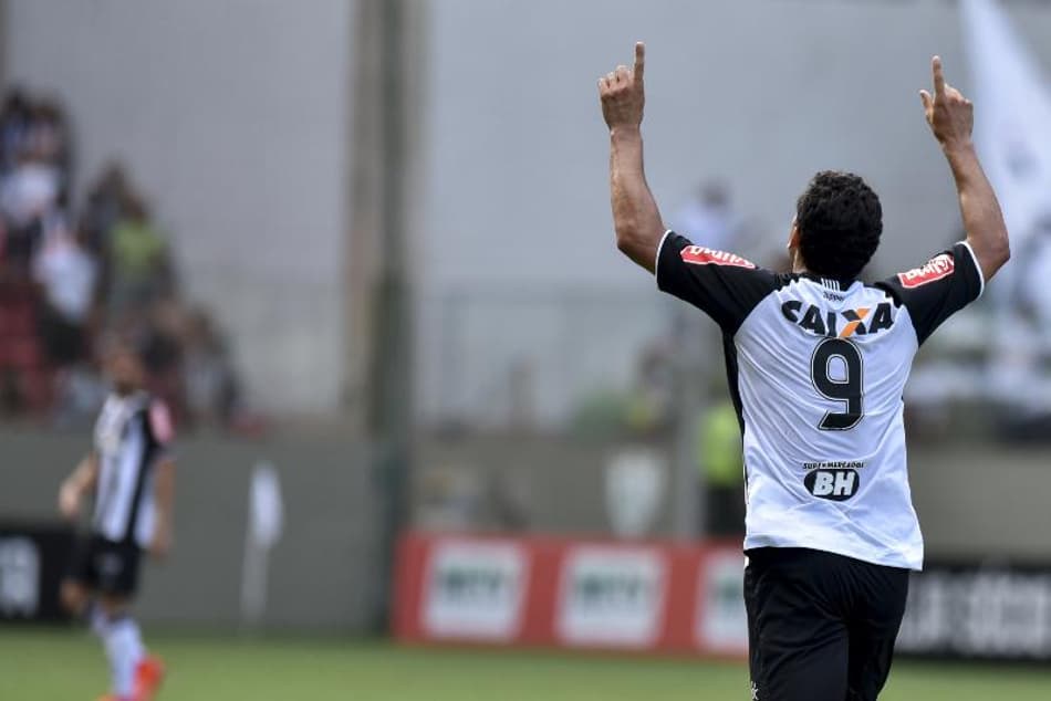 Galo vira sobre o Villa Nova e mantém a liderança no Mineiro