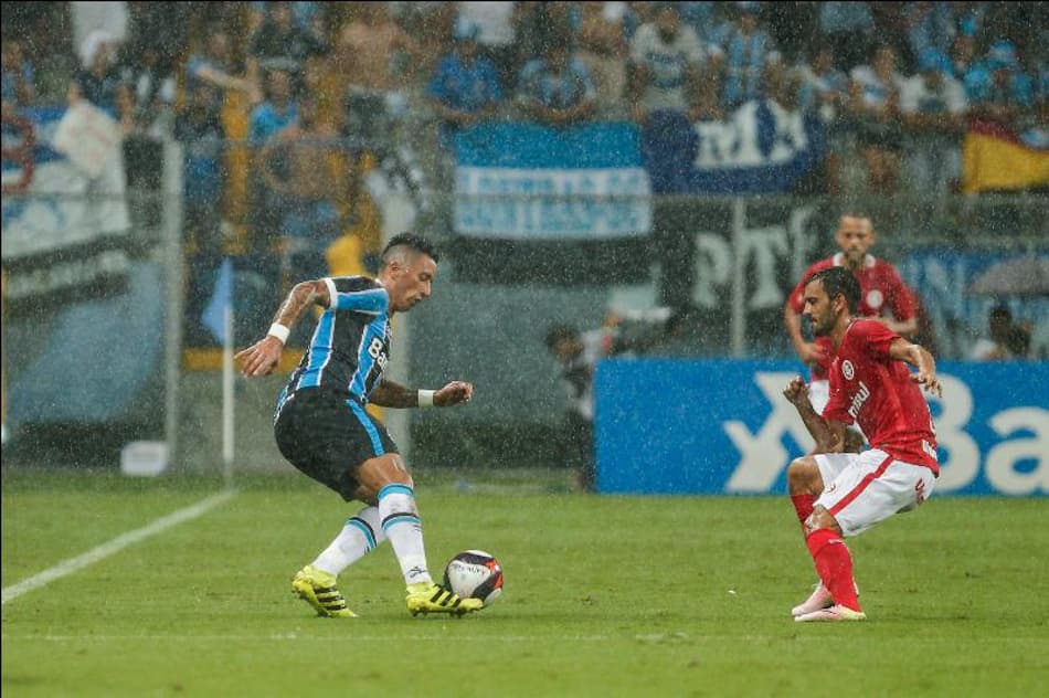 Sem Bolaños, Barrios pode ter sequência que tanto deseja no Grêmio