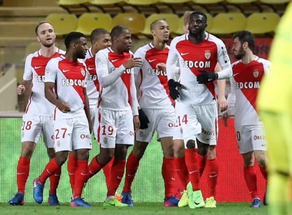 Fabinho faz de pênalti, Monaco goleia Nantes e abre vantagem na ponta