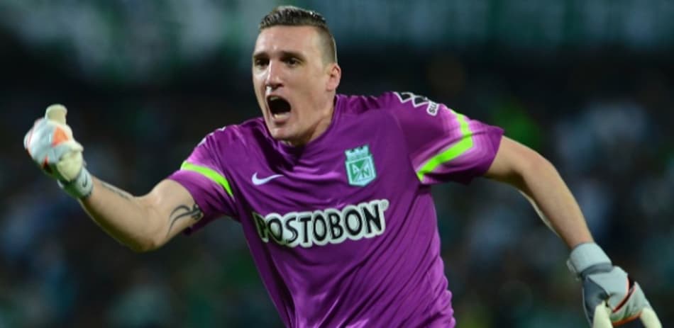 Goleiro argentino se oferece para defender a seleção da Colômbia