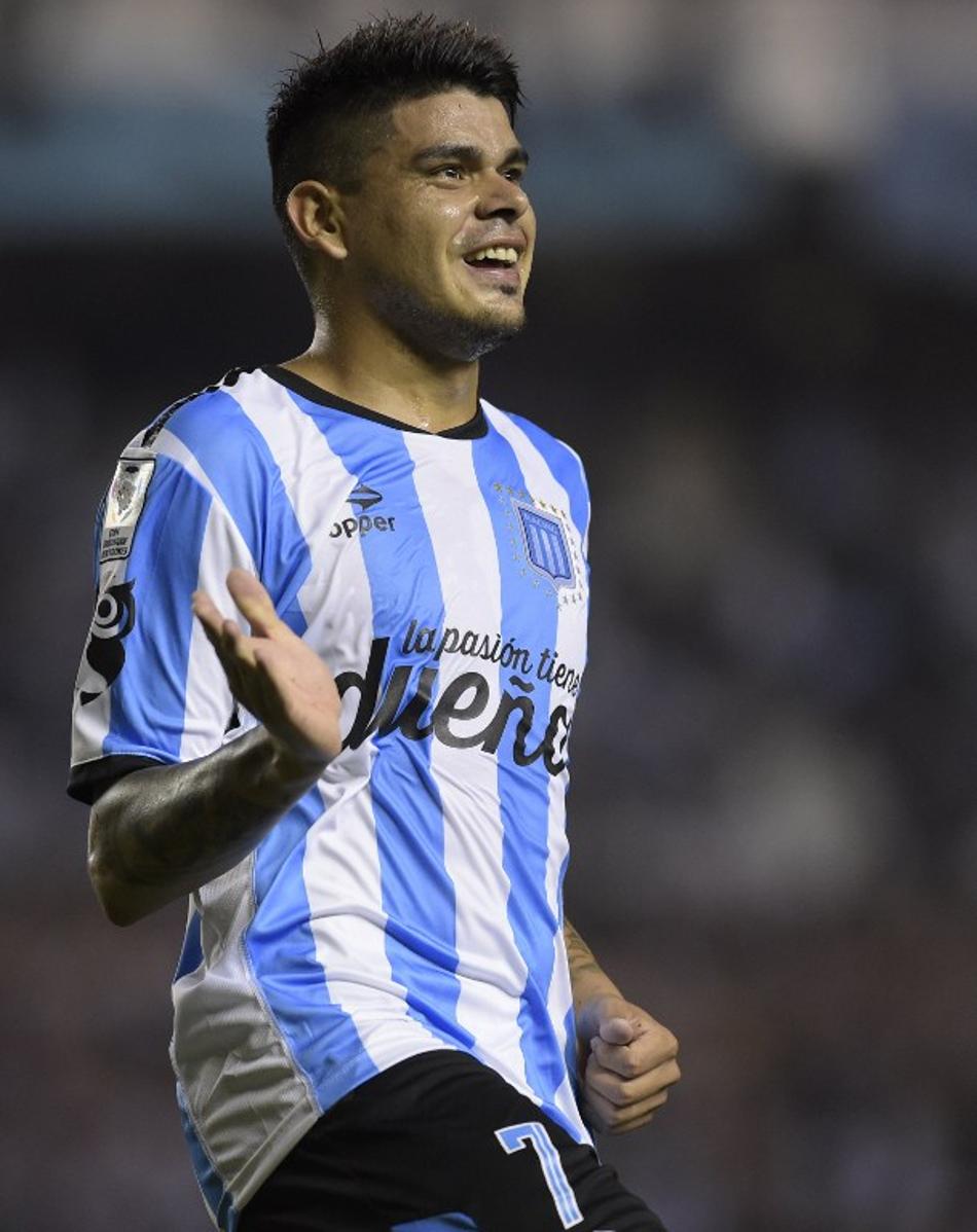 Racing repõe saída de Lautaro Martínez com nome de peso