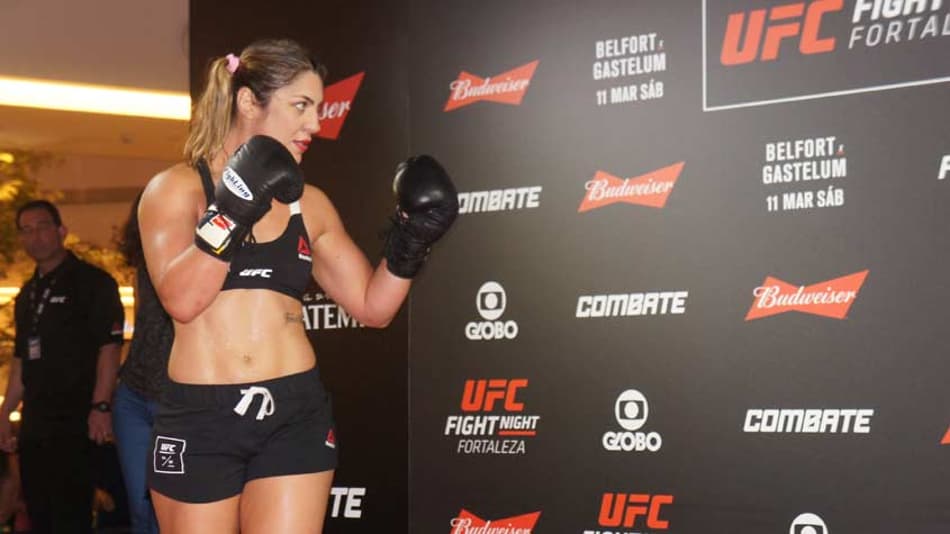 Antes de evento em Fortaleza, Bethe Correia apelida rival de ‘vovó do UFC’