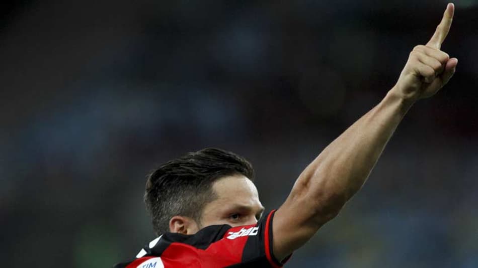 Diego revela emoção com Maracanã lotado de rubro-negros: 'Único'