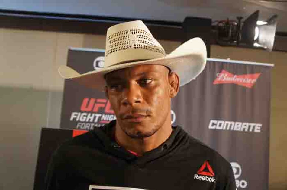 Cowboy promete usar contra-ataque em revanche com Tim Means