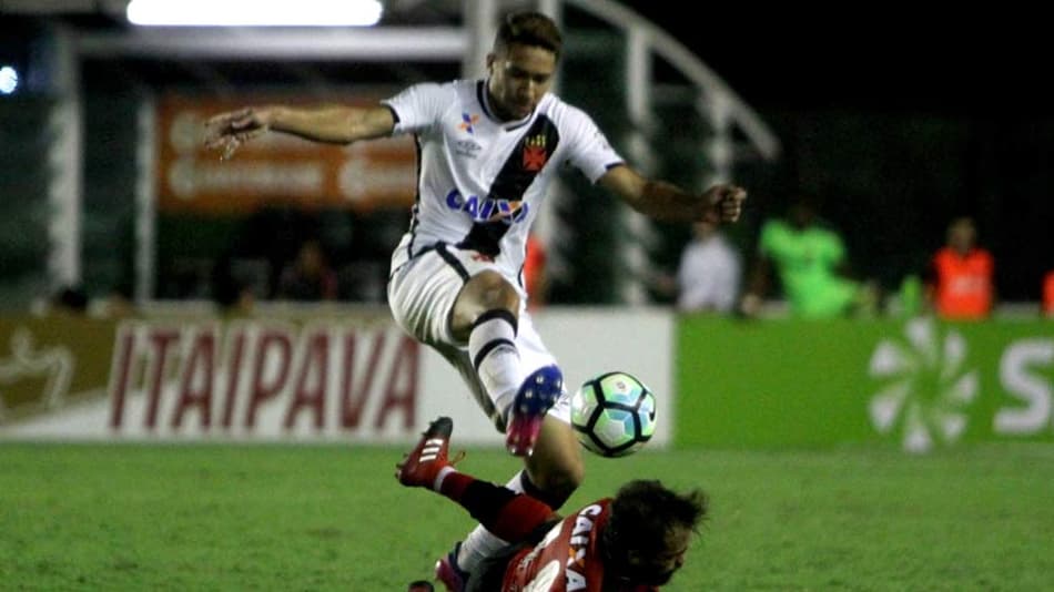 Sem vaga garantida, Vitória e Vasco disputam permanência na Copa do Brasil