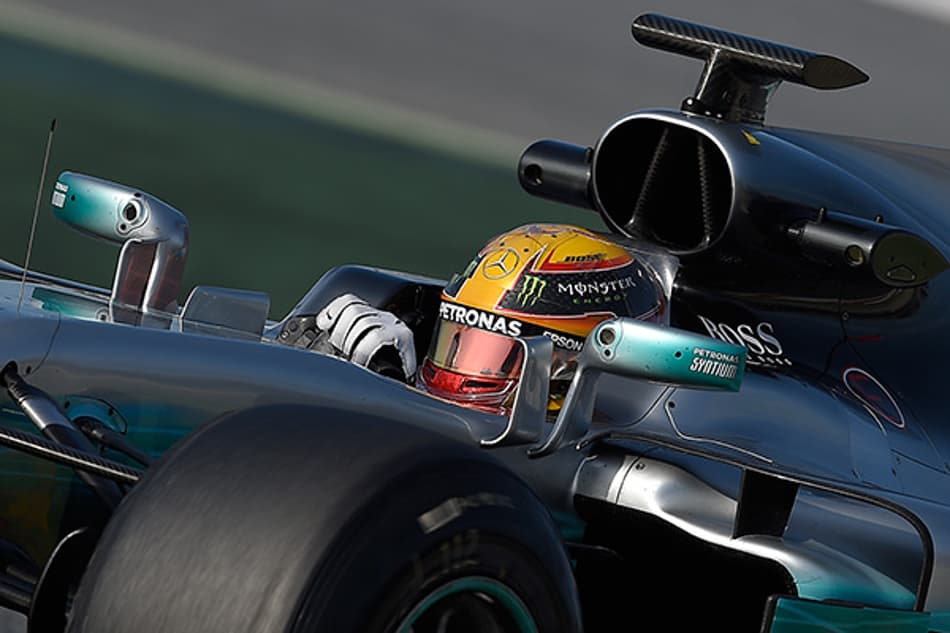 Hamilton sobre testes da Pirelli: "Perda de tempo"