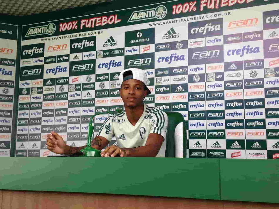 Tchê Tchê durante a coletiva desta terça-feira 