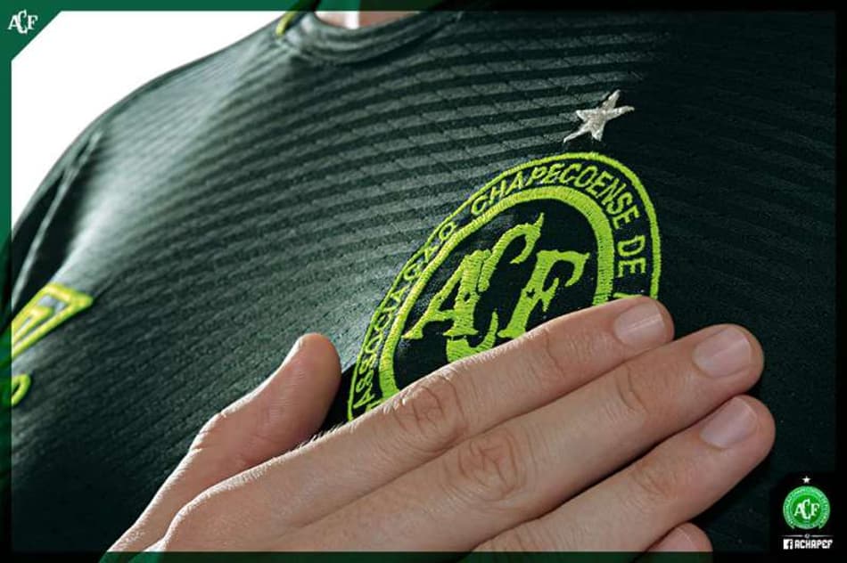 Chapecoense apresenta novo uniforme em duelo nesta quinta pela Libertadores