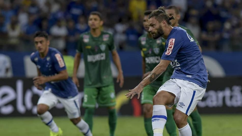 Super-Raio X: Flamengo tropeça e Cruzeiro é o único invicto entre os clubes da Série A em 2017