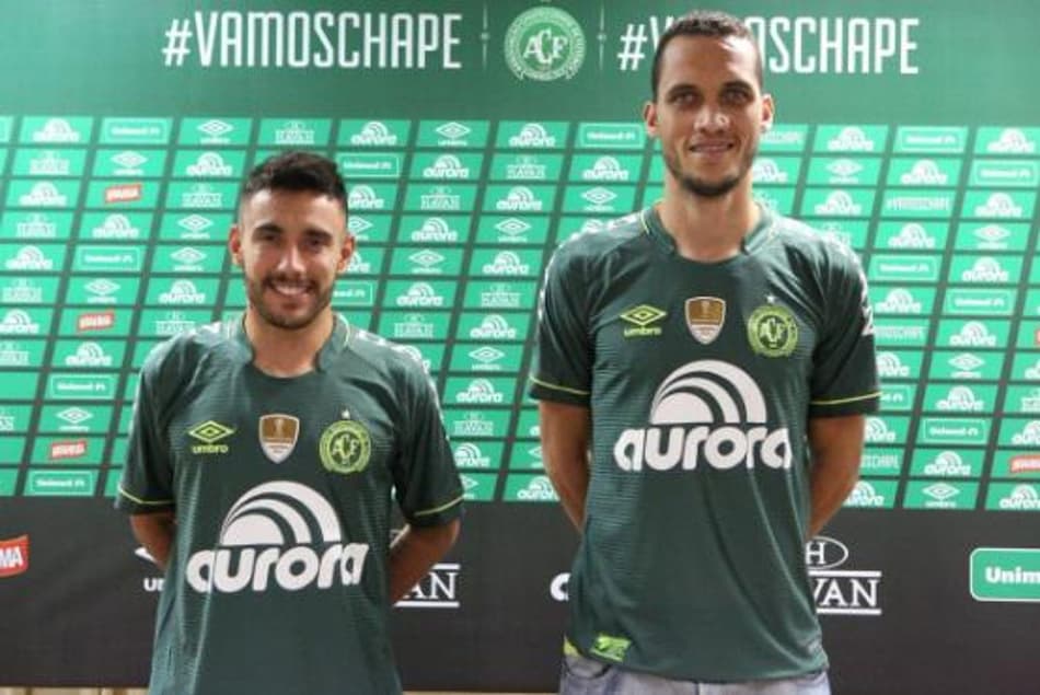 Camisa especial da Chapecoense para a Libertadores é revelada. Confira!