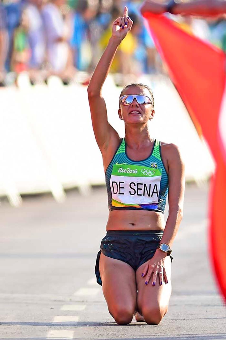 Erica Sena é atração em competição no México