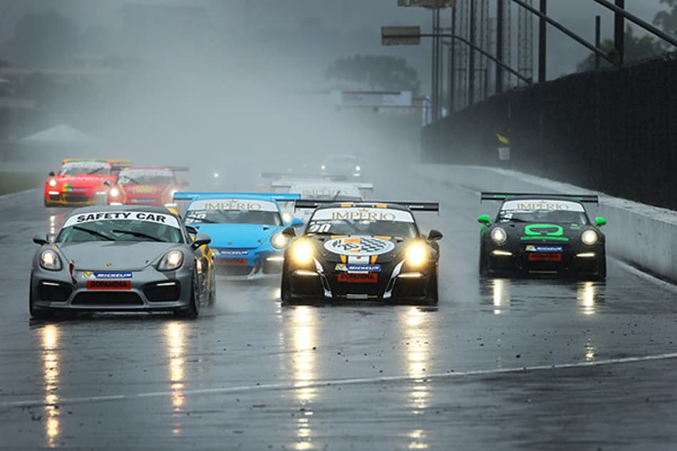 Rodrigo Baptista triunfa na abertura da Porsche Império GT3 Cup