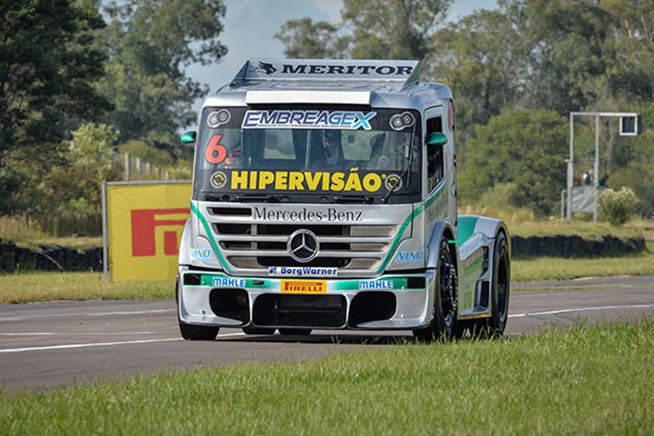 Cirino de novo na frente no warm-up da F-Truck