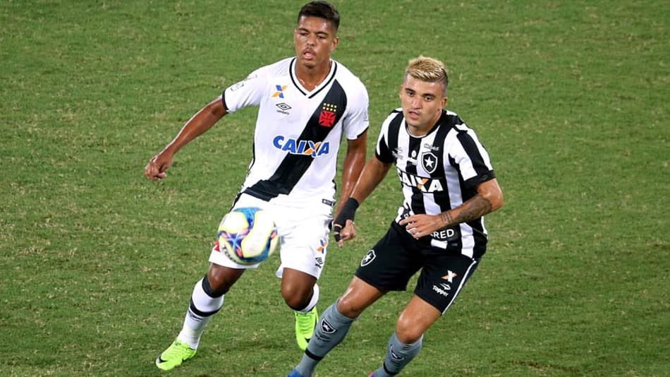 Vitorioso nas últimas finais, Vasco aparece como favorito nas casas de apostas para a decisão com o Botafogo