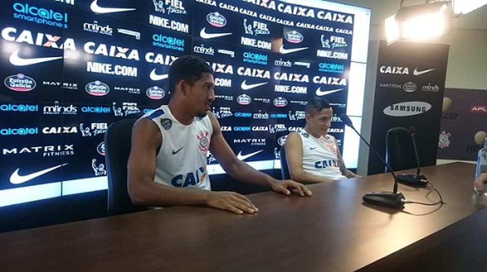 Arana e Léo Príncipe comemoram chance no Corinthians: 'Batalhamos'