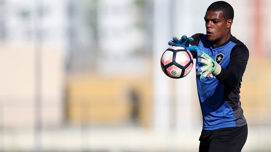 Chegou a vez de Saulo: L! relembra outras estreias de goleiro no Botafogo