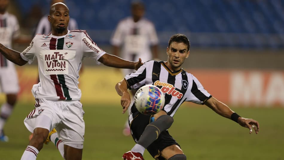 Com retrospecto recente ao seu favor, Botafogo é favorito contra o Fluminense