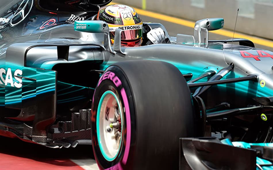 Primeiro dia de treinos foi “99 por cento perfeito” para Hamilton