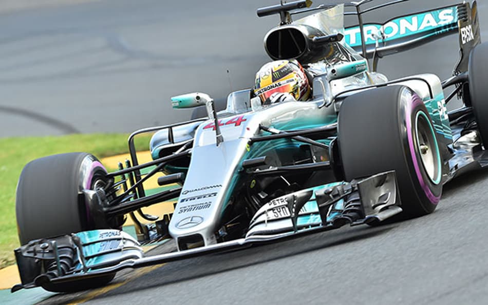 Hamilton: “Acho que será apertado entre nós e a Ferrari”