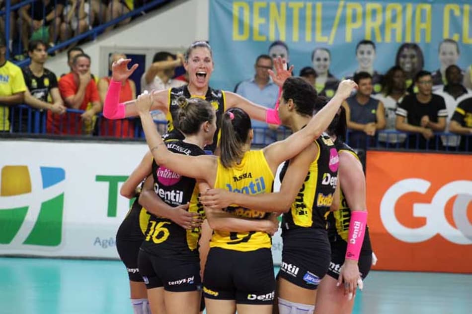 Dentil/ Praia Clube é o quarto semifinalista da Superliga feminina