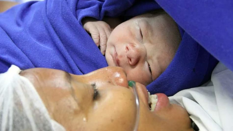 Silvania Costa se emociona com nascimento do filho João Guilherme