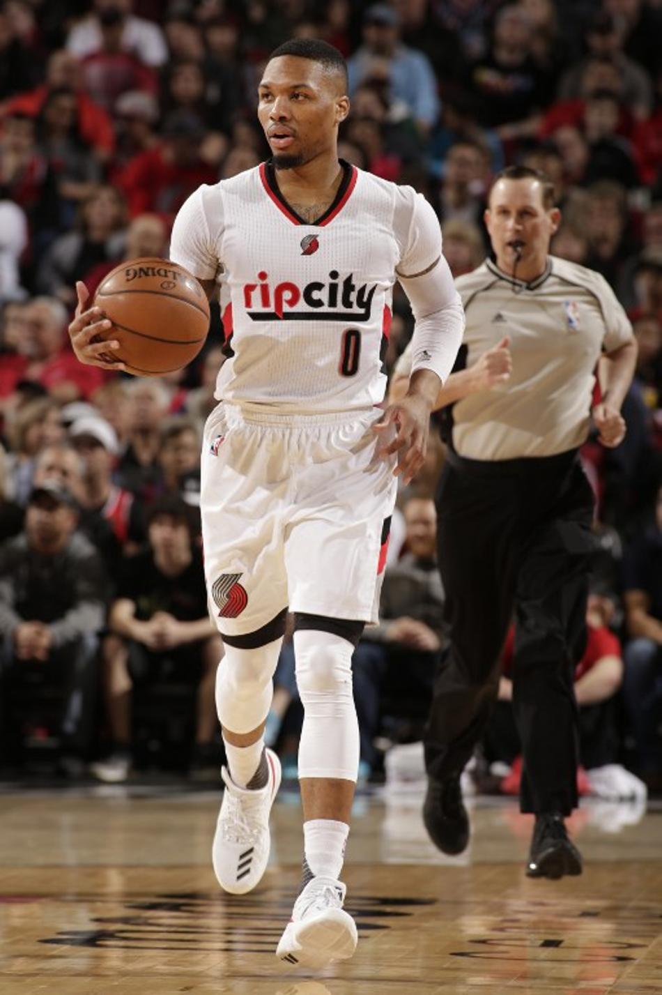 Em jogo de 50 pontos de Lillard, Blazers bate Kings fora de casa e alcança quinta posição no Oeste