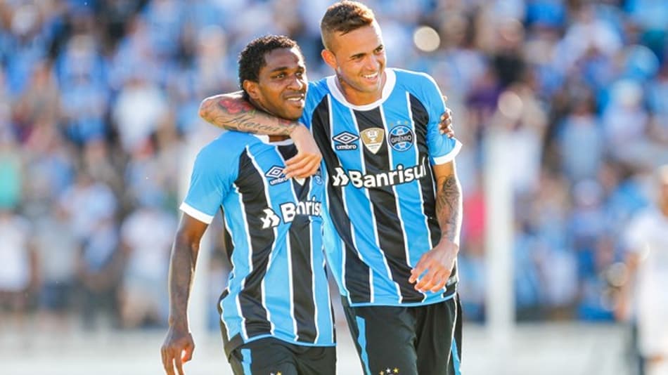 Estrangeiros marcam, e Grêmio larga com vantagem contra o Veranópolis