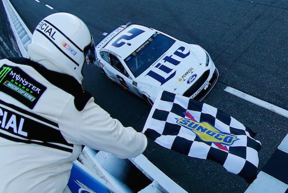 NASCAR: Brad Keselowski aproveita chance e vence etapa de Martinsville