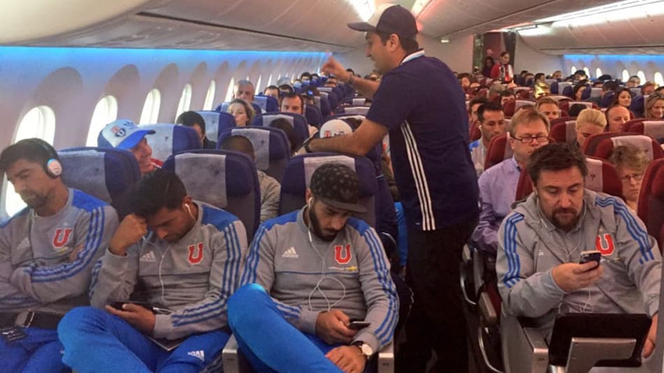 Por problema em voo, rival do Timão fica preso em aeroporto no Chile