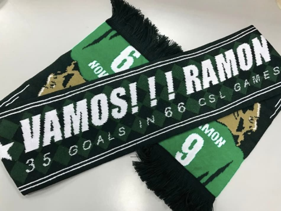 Atacante brasileiro ex-Cruzeiro recebe homenagem no futebol chinês